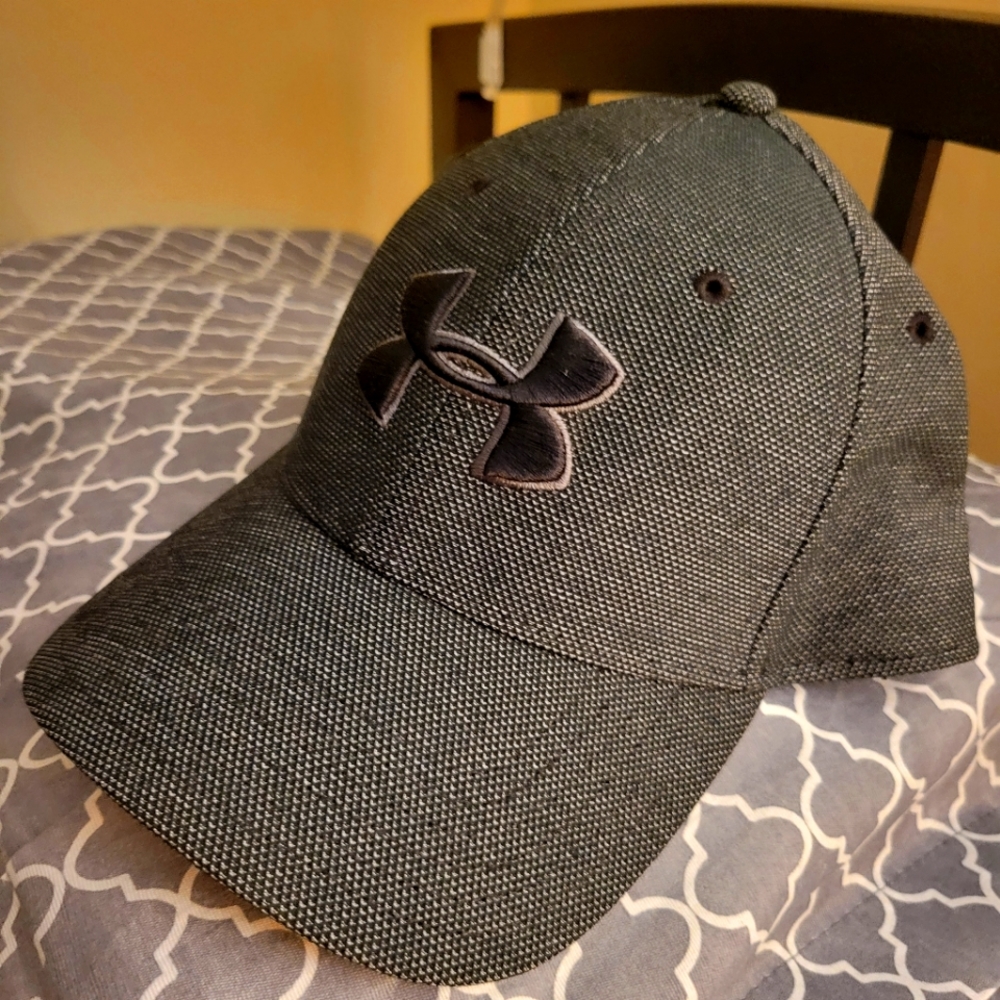Under armour mens hat
